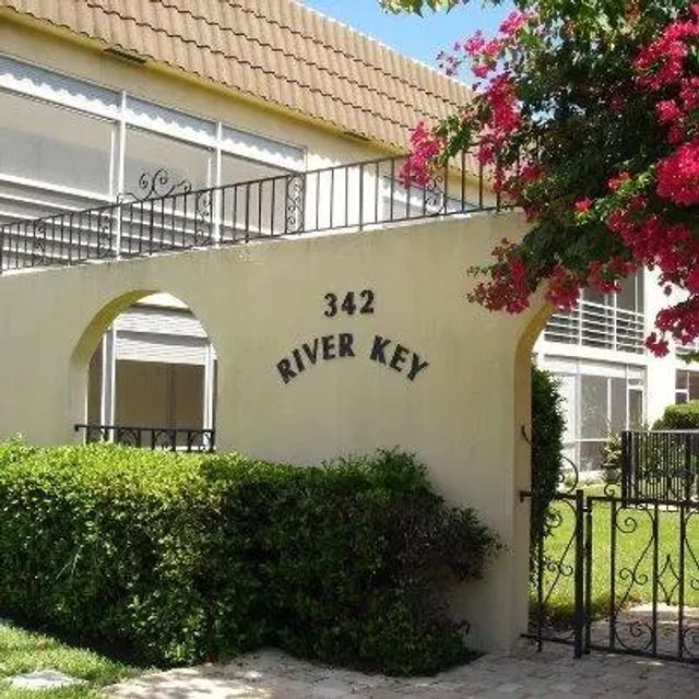 342 Southwind Drive #223, North Palm Beach