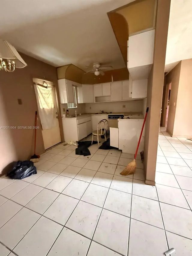 4 of 21 - 2911 Nw 161st Street, Miami Gardens, FL