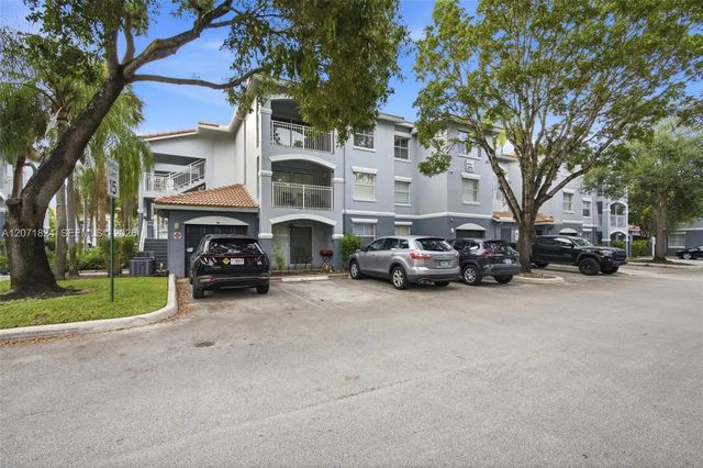 3 of 39 - 9615 Nw 1st Court #302, Pembroke Pines, FL