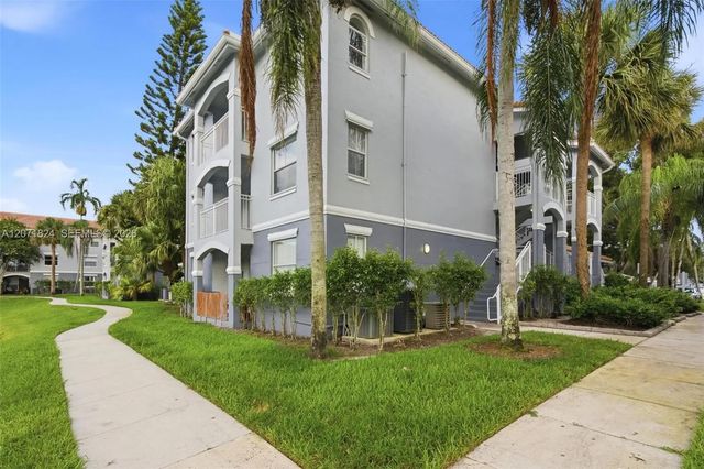 5 of 39 - 9615 Nw 1st Court #302, Pembroke Pines, FL
