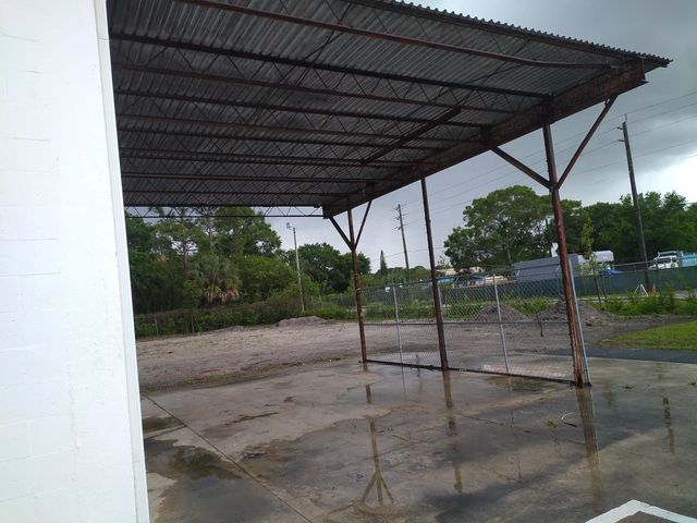 5 of 6 - 3625 Metzger Road, Fort Pierce, FL