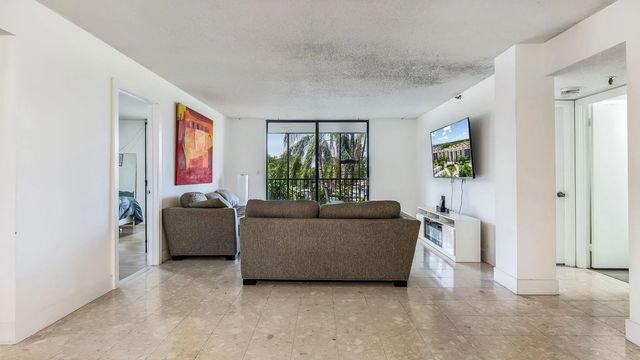 2 of 38 - 900 Ne 195th Street #217, Miami, FL
