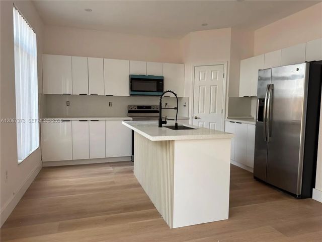 5 of 22 - 5606 Nw 112th Passage, Doral, FL