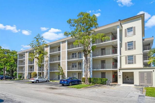 2 of 31 - 2900 Nw 48th Terrace #213, Lauderdale Lakes, FL