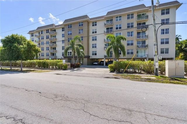 3 of 17 - 1050 Se 15th Street #202, Fort Lauderdale, FL