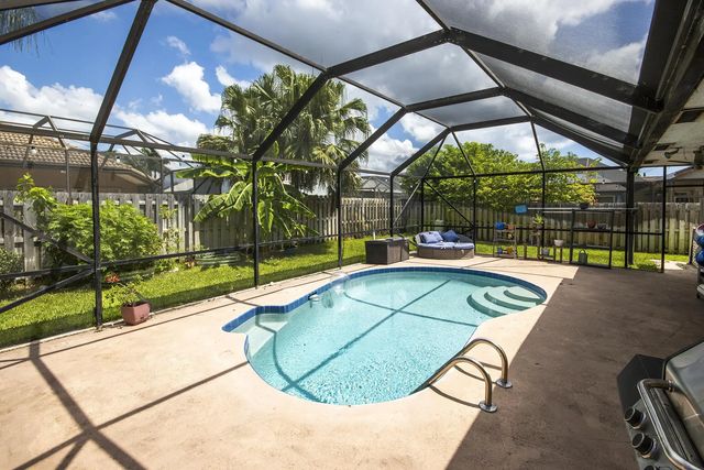 4 of 38 - 35 Cedar Circle, Boynton Beach, FL