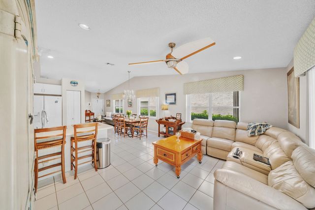 5 of 52 - 4255 Nw 1st Drive, Deerfield Beach, FL