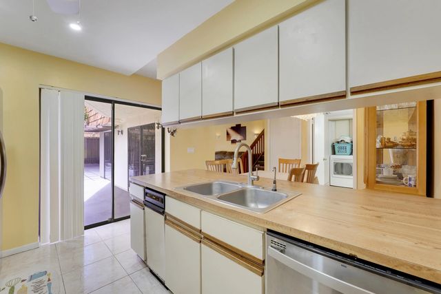5 of 34 - 8389 N Coral Circle, North Lauderdale, FL