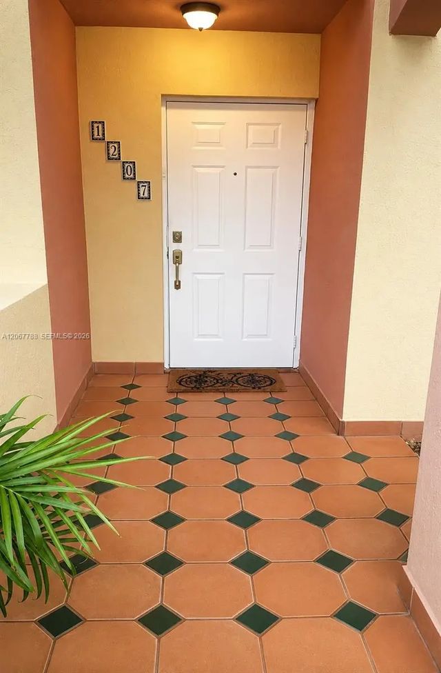 7155 Nw 173rd Drive #1207, Hialeah