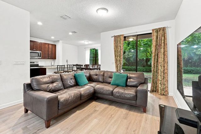 2 of 31 - 269 Nw 36th Avenue, Pompano Beach, FL