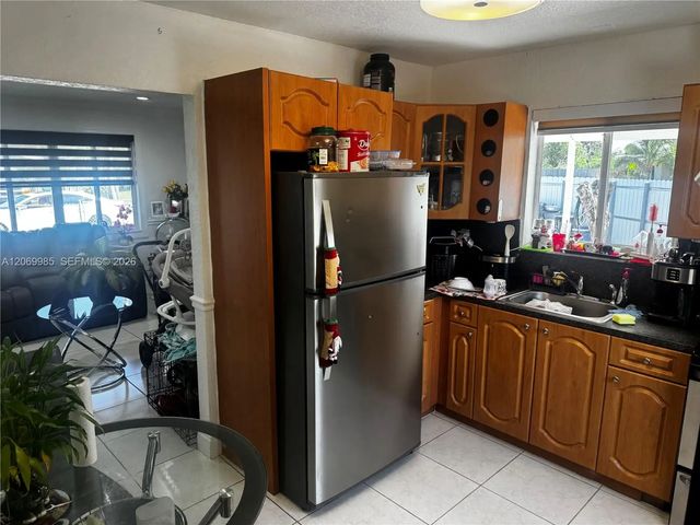 4 of 27 - 15200 Railroad Drive, Miami Gardens, FL