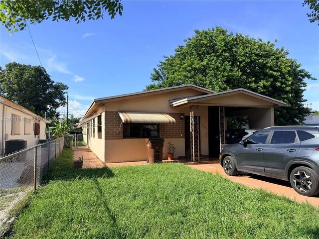 733 E 26th Street, Hialeah