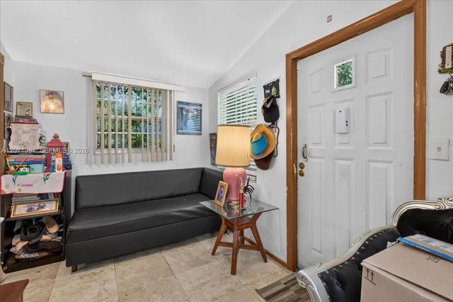 5 of 33 - 1925 Nw 85th Street, Miami, FL