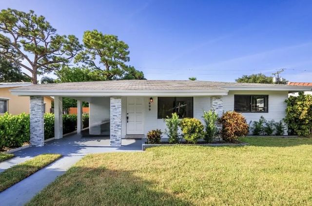699 Ne 40th Street, Oakland Park