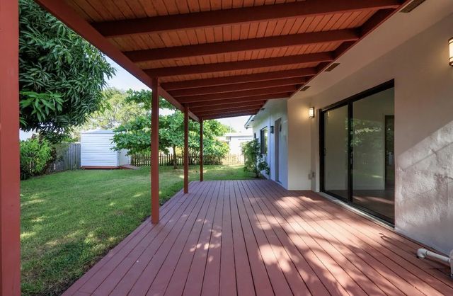4 of 45 - 699 Ne 40th Street, Oakland Park, FL