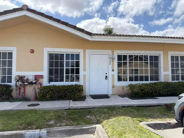 3842 Sw 48th Avenue, Hollywood