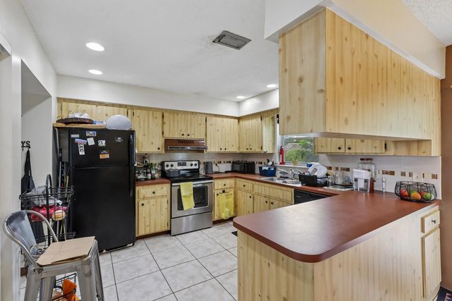 5 of 30 - 6444 Sw 20th Court, Miramar, FL