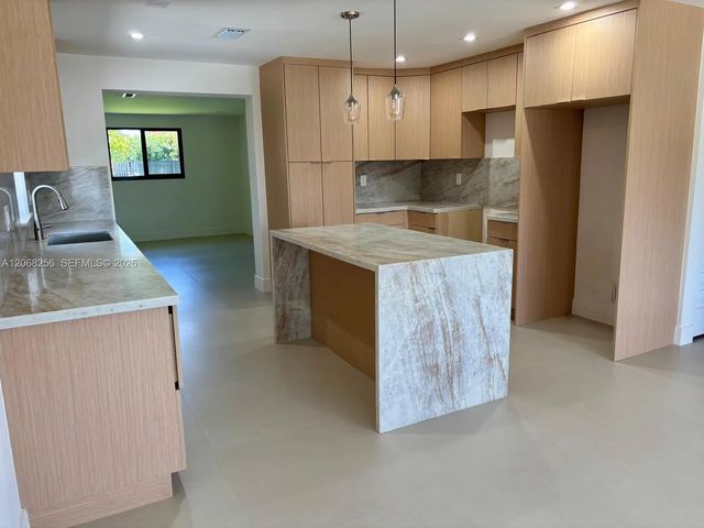 4 of 37 - 10821 Sw 63rd Street, Miami, FL