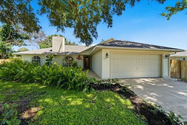 725 Wentworth Street, Sebastian