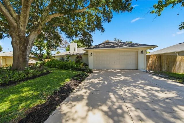 2 of 38 - 725 Wentworth Street, Sebastian, FL