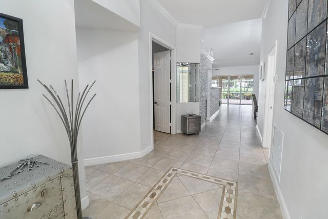 3 of 27 - 5671 S Fountains Drive S, Lake Worth, FL