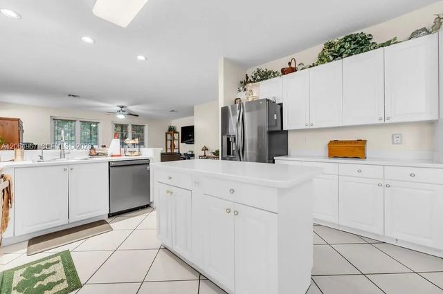 3 of 63 - 15887 Nw 11th Street, Pembroke Pines, FL
