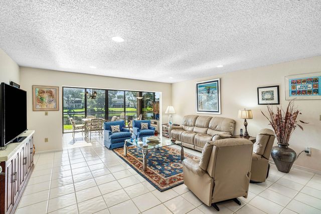 5 of 47 - 16 Westgate Lane #16c, Boynton Beach, FL