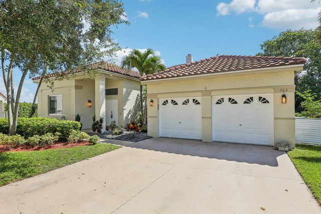 762 Heritage Drive, Weston