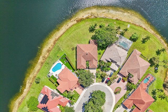 4 of 77 - 762 Heritage Drive, Weston, FL