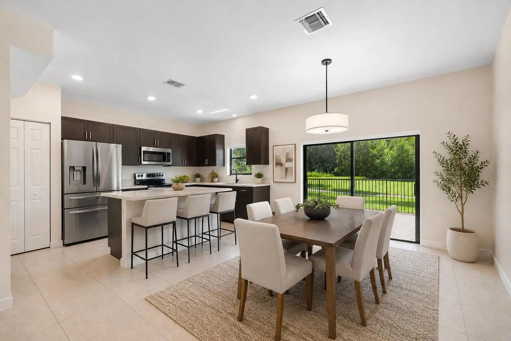 4721 Santa Cruz Way, Davie