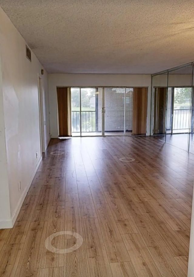 3 of 10 - 4025 N Nob Hill Road #205, Sunrise, FL