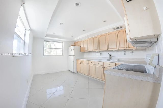 2 of 13 - 344 Sw 1st Street #6, Pompano Beach, FL