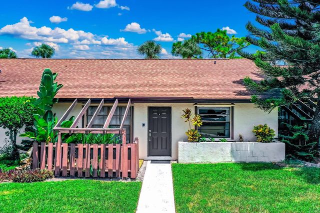 39 Vía De Casas Norte, Boynton Beach
