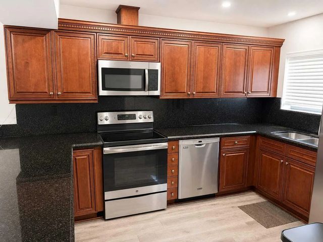 3 of 14 - 725 Banks Road, Margate, FL