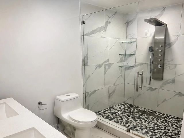 5 of 14 - 725 Banks Road, Margate, FL