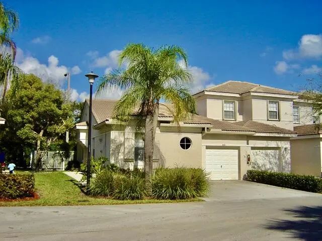 3133 Enclave Way, Lauderhill