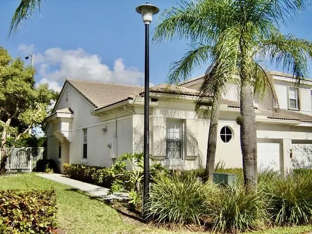 2 of 11 - 3133 Enclave Way, Lauderhill, FL