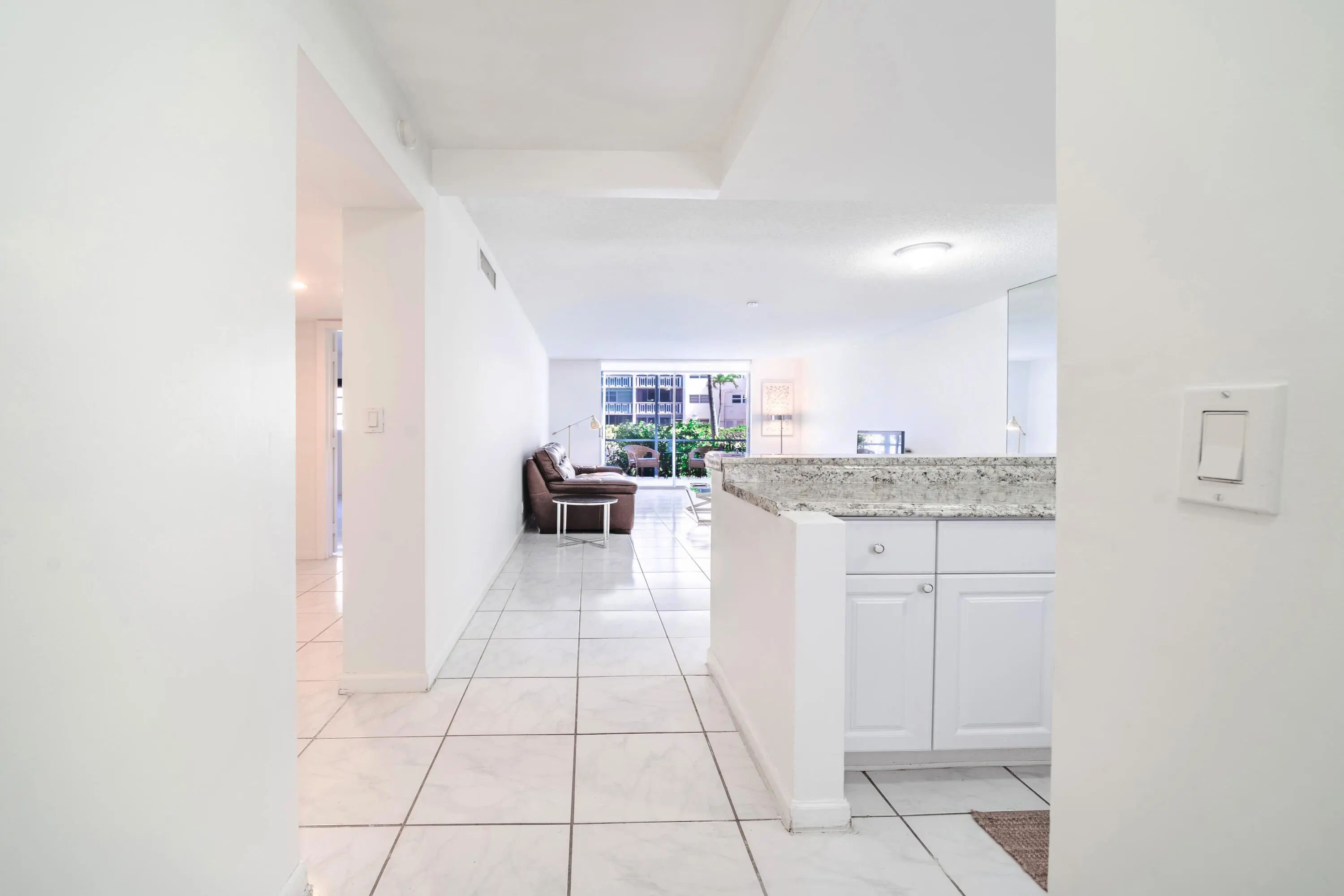 501 Ne 14th Avenue #103, Hallandale Beach