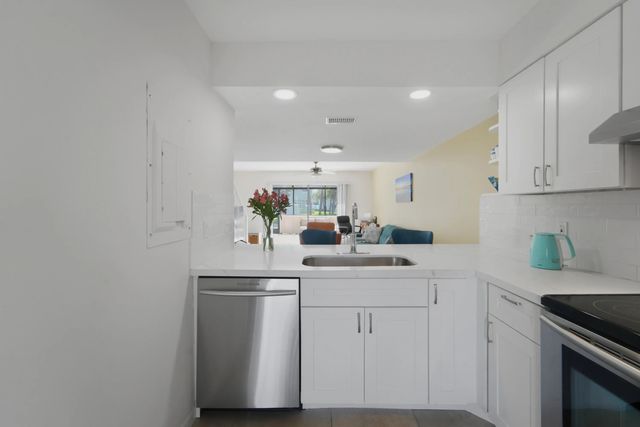 5 of 52 - 6207 Riverwalk Lane #5, Jupiter, FL