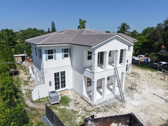 8250 Sw 130th Street, Pinecrest