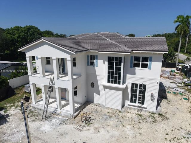3 of 10 - 8250 Sw 130th Street, Pinecrest, FL