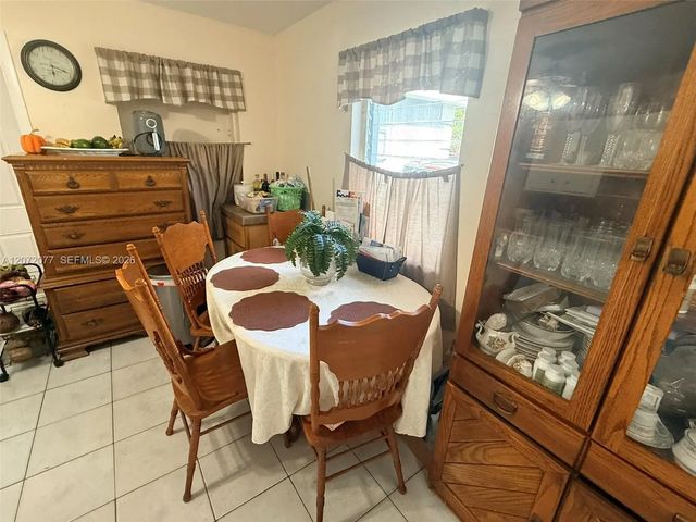4 of 33 - 512 Independence Road, West Palm Beach, FL
