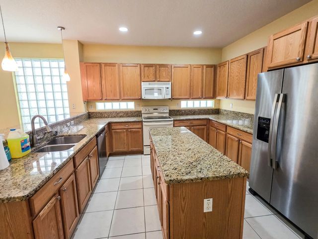 5 of 14 - 873 Gazetta Way, West Palm Beach, FL
