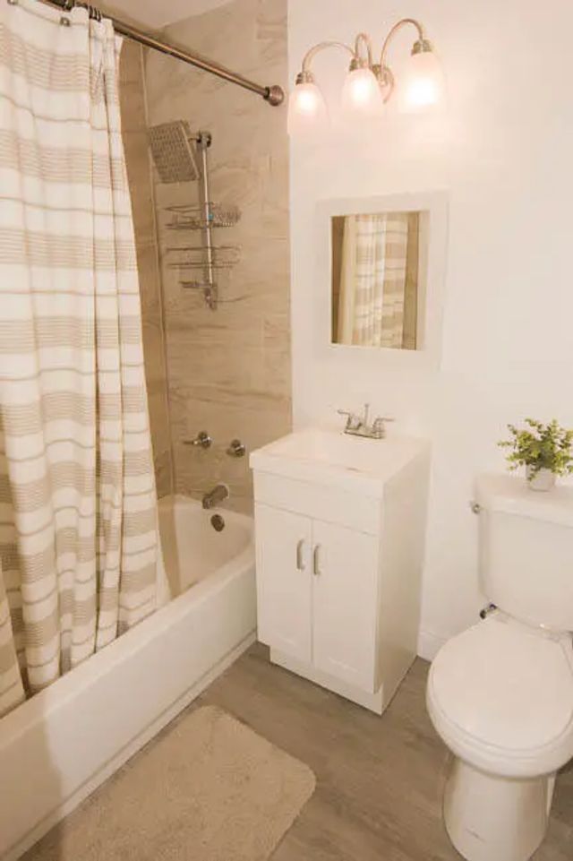 3 of 11 - 149 West Court, Royal Palm Beach, FL