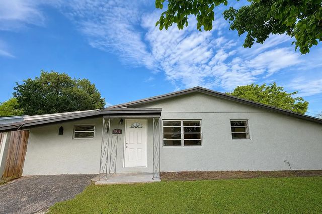 1980 Sw 66th Avenue, North Lauderdale
