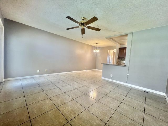 2 of 7 - 258 Windsor L #258, West Palm Beach, FL