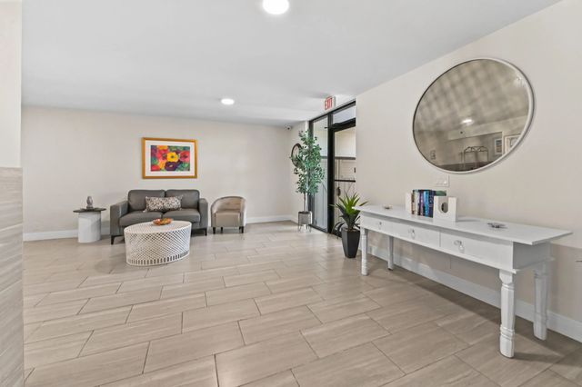 4 of 41 - 955 Egret Circle #408, Delray Beach, FL