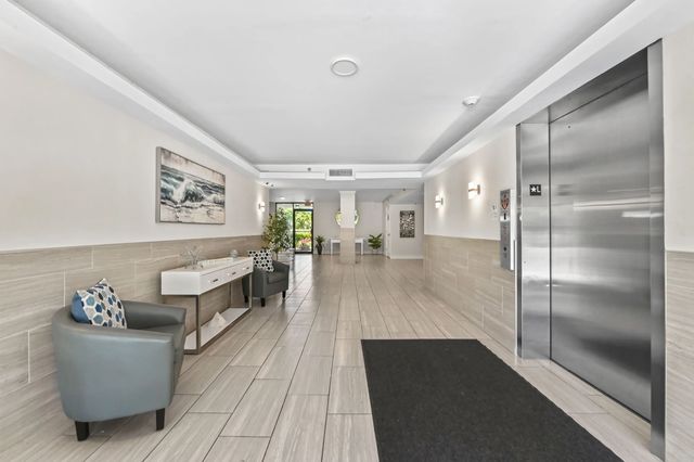 5 of 41 - 955 Egret Circle #408, Delray Beach, FL