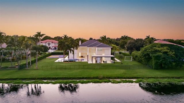 2 of 76 - 3526 Juniper Lane, Davie, FL