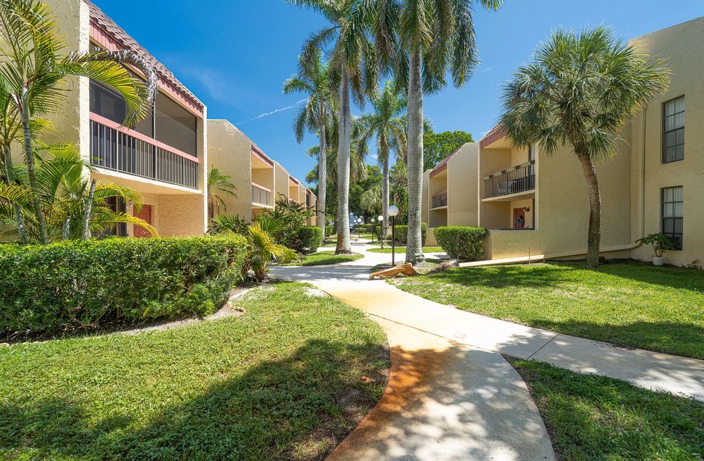 769 Se 1st Way, Deerfield Beach